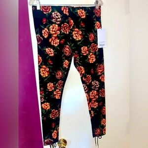 🆕 Mixit Black Flower Leggings Size Med